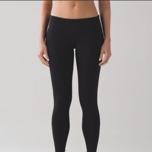 Lululemon Low Rise Wunder Under Black Size 8